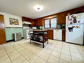 179 Faneuil St in Boston, MA - Building Photo - Building Photo