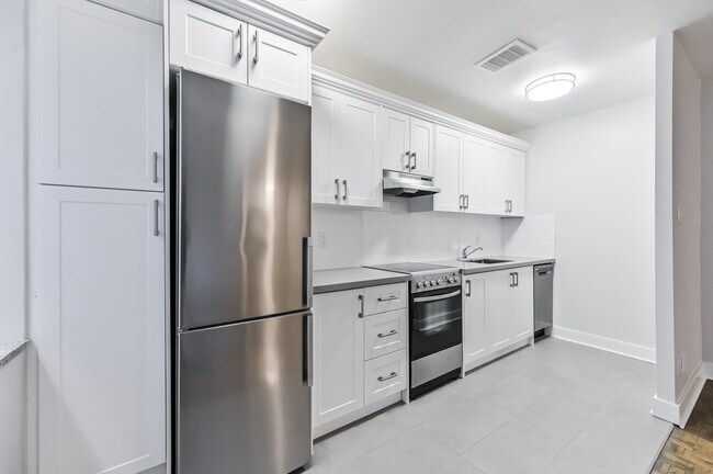 151 St George St in Toronto, ON - Building Photo - Building Photo