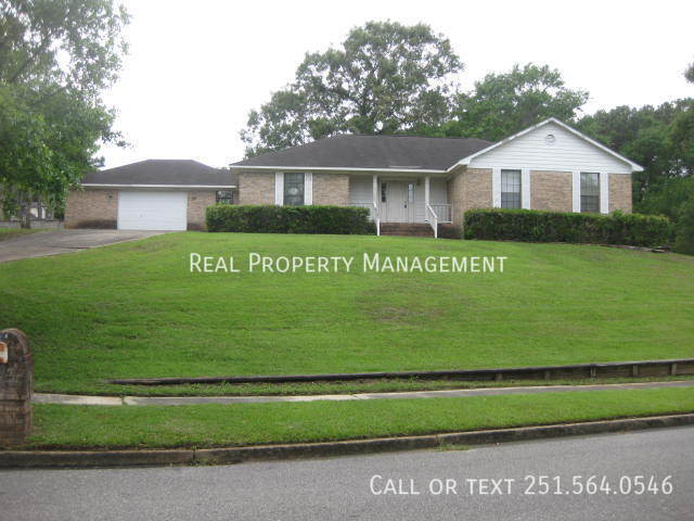 420 Lakeview Dr W in Mobile, AL - Building Photo