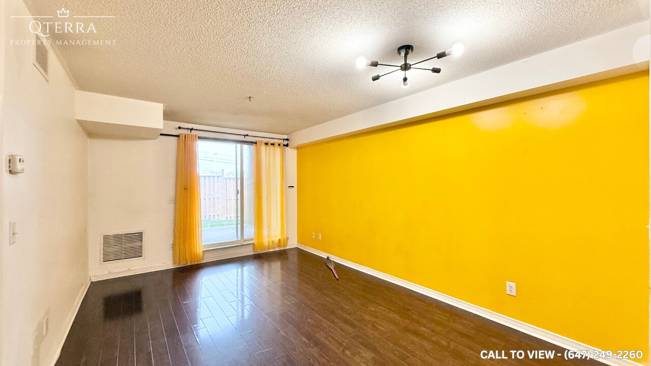 684 Warden Av in Toronto, ON - Building Photo