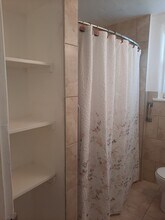 512 Phoenix Ave in Daytona Beach, FL - Foto de edificio - Building Photo