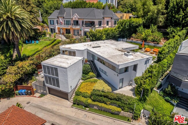 1941 Glencoe Way in Los Angeles, CA - Building Photo - Building Photo