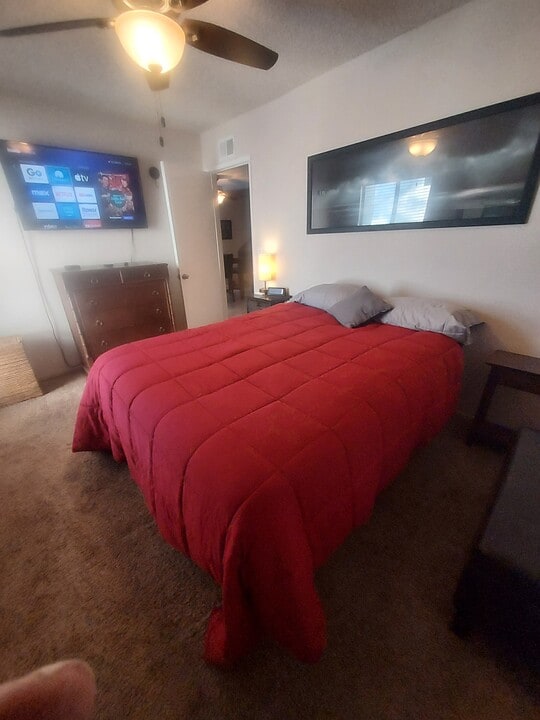 2100 W Palmyra Ave in Orange, CA - Building Photo