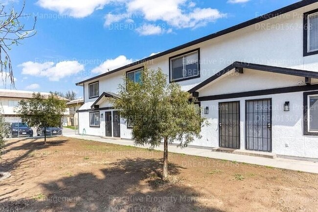 900 Pacheco Rd in Bakersfield, CA - Building Photo - Building Photo