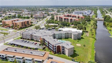 3100 Harbor Blvd in Port Charlotte, FL - Building Photo - Building Photo