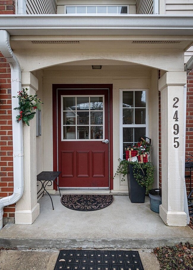 property at 2495 Fountain Pl