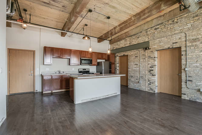 Vincent Mccall Company Lofts in Kenosha, WI - Foto de edificio