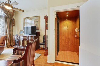 531 Bienville St, Unit French Quarter Digs in New Orleans, LA - Building Photo - Building Photo