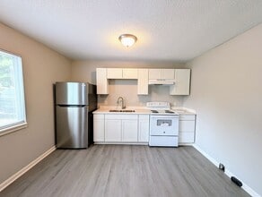315 Edward St in Durham, NC - Building Photo - Building Photo
