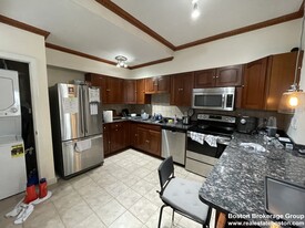 71 Gainsborough St, Unit #201 in Boston, MA - Building Photo