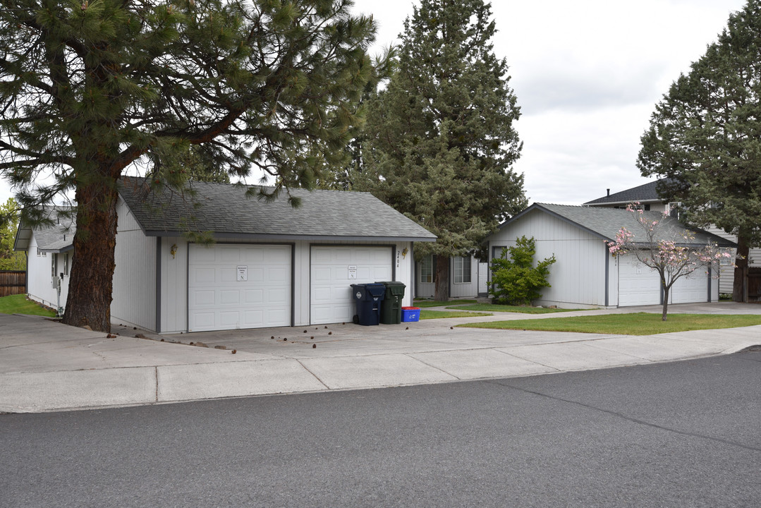 2404 NE Conners Ave in Bend, OR - Building Photo