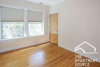 1208 W Waveland Ave, Unit 2C in Chicago, IL - Building Photo - Building Photo