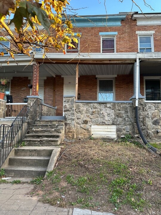 3611 Pulaski Hwy in Baltimore, MD - Foto de edificio