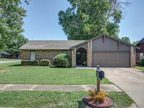 4301 S Elm St in Broken Arrow, OK - Building Photo - Building Photo