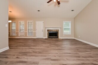 5815 Mistyview Dr in Rex, GA - Building Photo - Building Photo