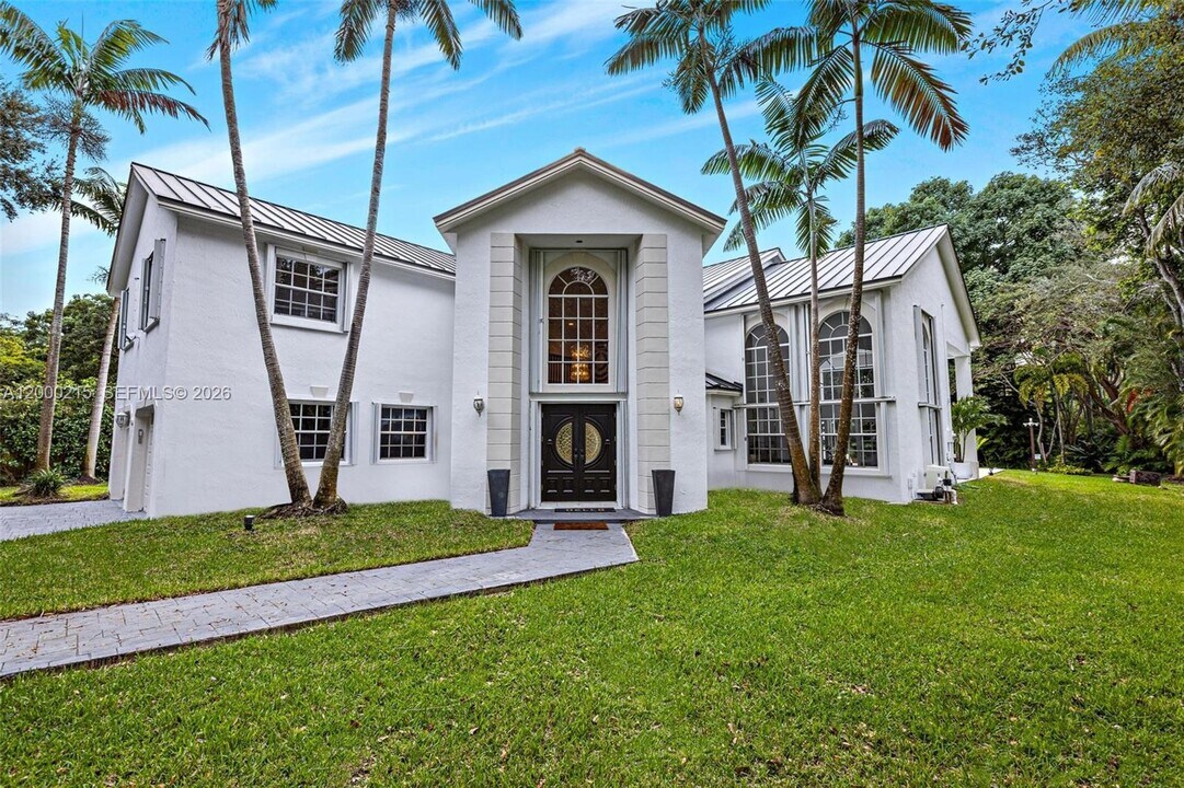 14850 Old Cutler Rd in Palmetto Bay, FL - Building Photo