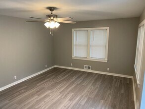 610 Grover St in Warrensburg, MO - Foto de edificio - Building Photo