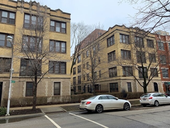 property at 438 W Surf St