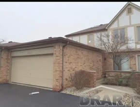 49760 Potomac Ct in Shelby Township, MI - Building Photo - Building Photo