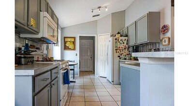 205 Nicholson Dr in Davenport, FL - Building Photo - Building Photo