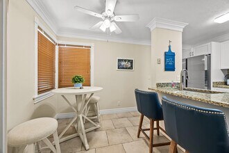 12196 Sag Harbor Ct in Wellington, FL - Foto de edificio - Building Photo