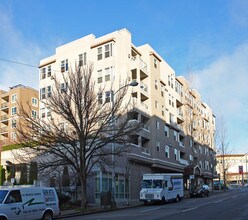 La Terrazza in Seattle, WA - Building Photo - Building Photo