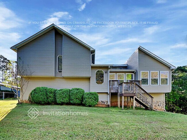 property at 174 W Putnam Ferry Rd