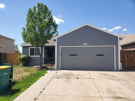 1679 Ensenada Way in Aurora, CO - Building Photo
