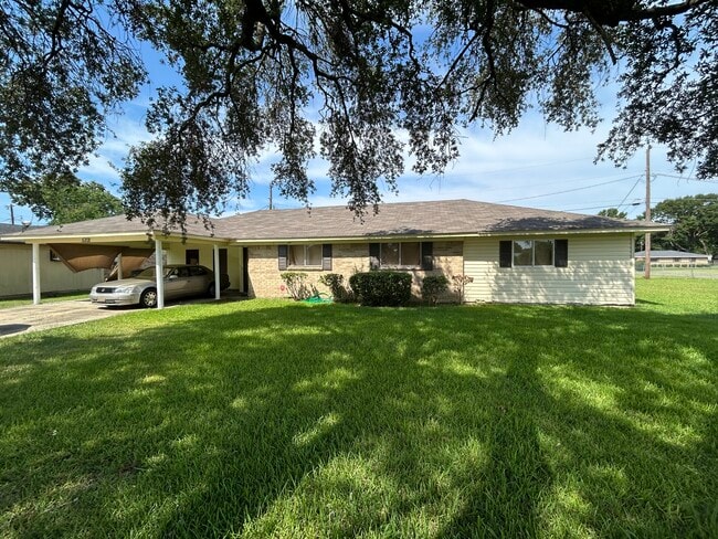property at 5202 Wilton Dr