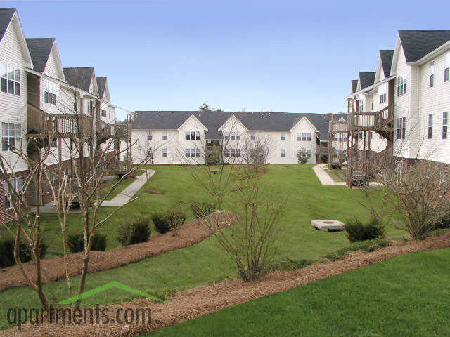 Bromley Park in Winston-Salem, NC - Foto de edificio