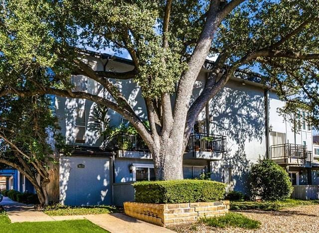 property at 4020 Holland Ave