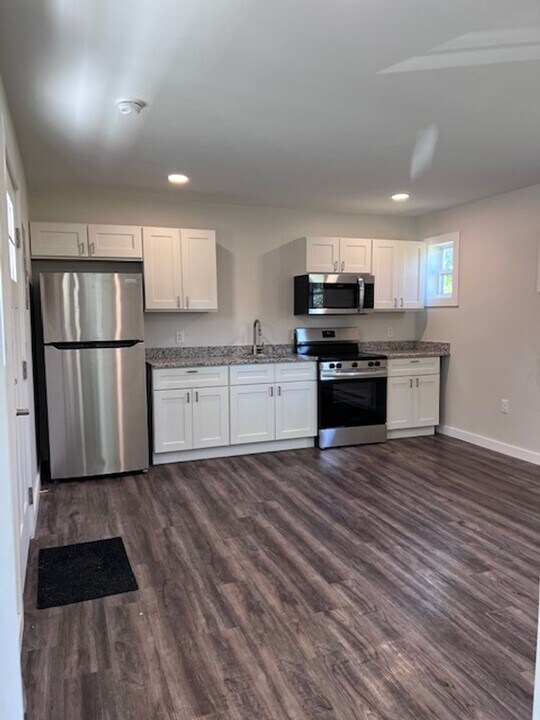14311 Rte 9W in Ravena, NY - Building Photo