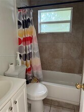 640 NW 10th Terrace in Fort Lauderdale, FL - Building Photo - Building Photo