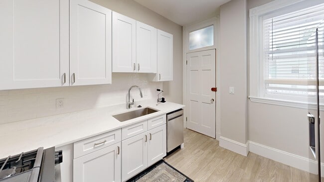 6 Radcliffe Rd, Unit 1