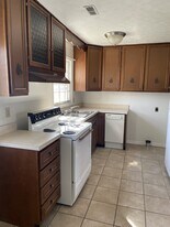 624 Cross Lanes Dr in Nitro, WV - Building Photo