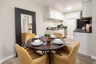 Regency Square in Chamblee, GA - Foto de edificio - Building Photo