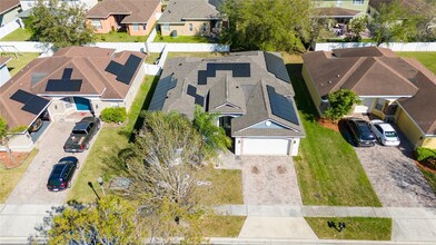 1011 Costa Mesa Ln in Kissimmee, FL - Foto de edificio - Building Photo