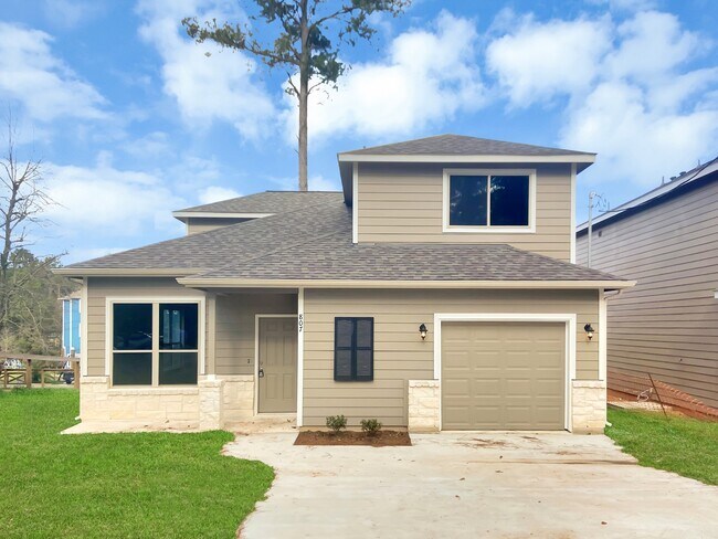 property at 807 Comanche Bend
