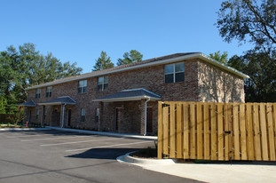 Miranda Apartments in Niceville, FL - Foto de edificio - Building Photo