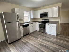 61 Scotland Ave in Madison, CT - Building Photo - Building Photo