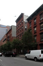 562 W 52nd St in New York, NY - Building Photo - Building Photo