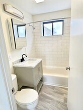 1039 Commonwealth Ave in Boston, MA - Building Photo - Building Photo