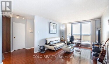 3 Lisa St. in Brampton, ON - Building Photo - Building Photo