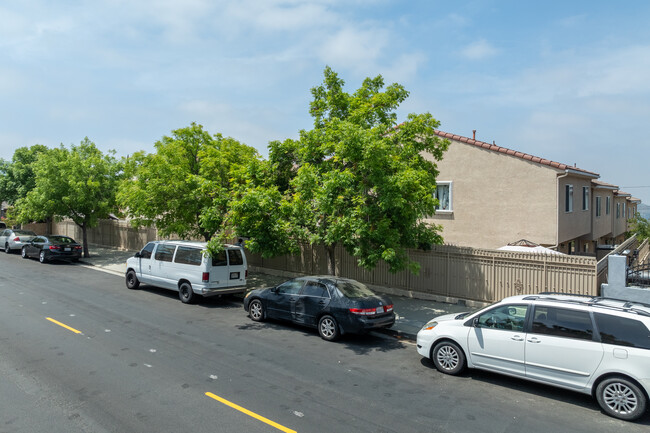 10357 Commerce AVE in Tujunga, CA - Building Photo - Building Photo