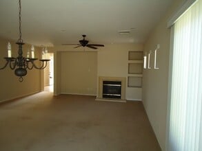 4450 Prada Pl in Las Vegas, NV - Building Photo - Building Photo