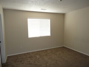 3744 Lonesome Ridge St NE in Rio Rancho, NM - Building Photo - Building Photo
