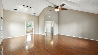 19415 Encino Summit in San Antonio, TX - Building Photo - Building Photo