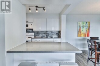 40 Bay Mills Blvd in Toronto, ON - Building Photo - Building Photo