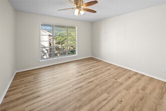 10574 High Hollows Dr, Unit 265 in Dallas, TX - Building Photo - Building Photo