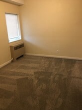 1600 Military St, Unit A12 in Port Huron, MI - Foto de edificio - Building Photo